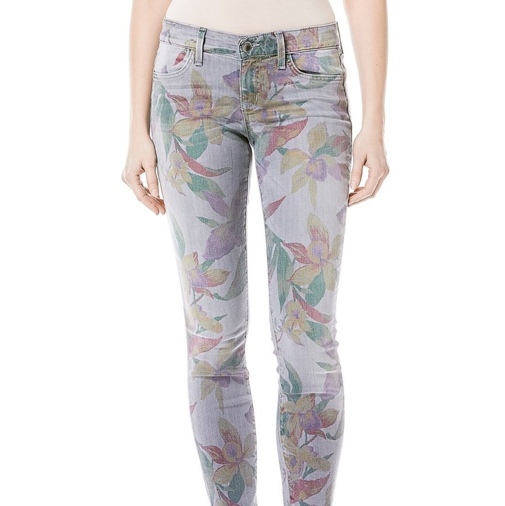 Level 99 Janice Ultra Skinny in Moon size 26